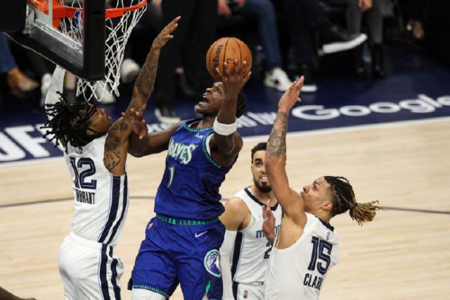 开云APP-系列赛悬念未能延续 末节崩盘再度摧毁森林狼