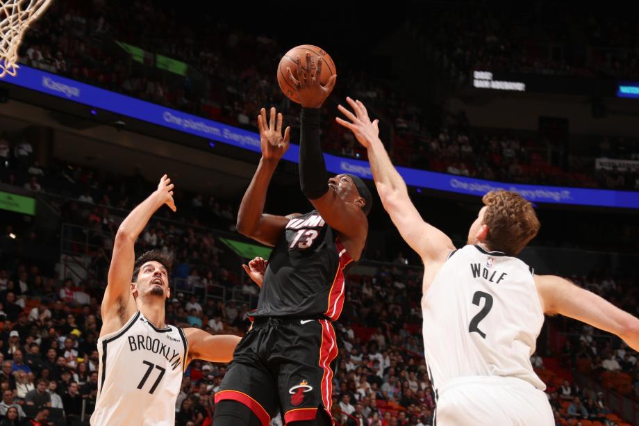 开云在线-阿德巴约23+9+6希罗22+3 热火送篮网9连败